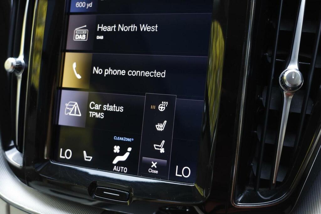 Volvo XC60 Xc60 Momentum Pro D4 Awd Black #41