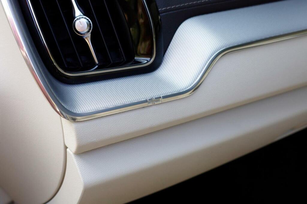 Volvo XC60 Xc60 Momentum Pro D4 Awd Black #56