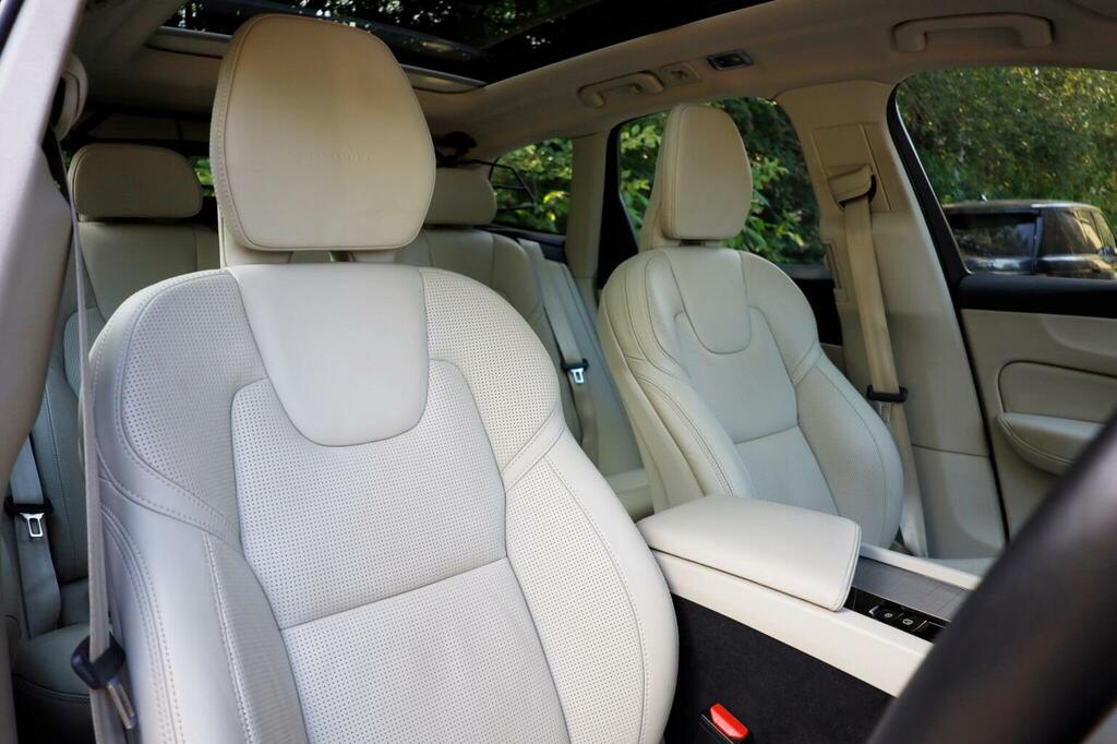 Volvo XC60 Xc60 Momentum Pro D4 Awd Black #13