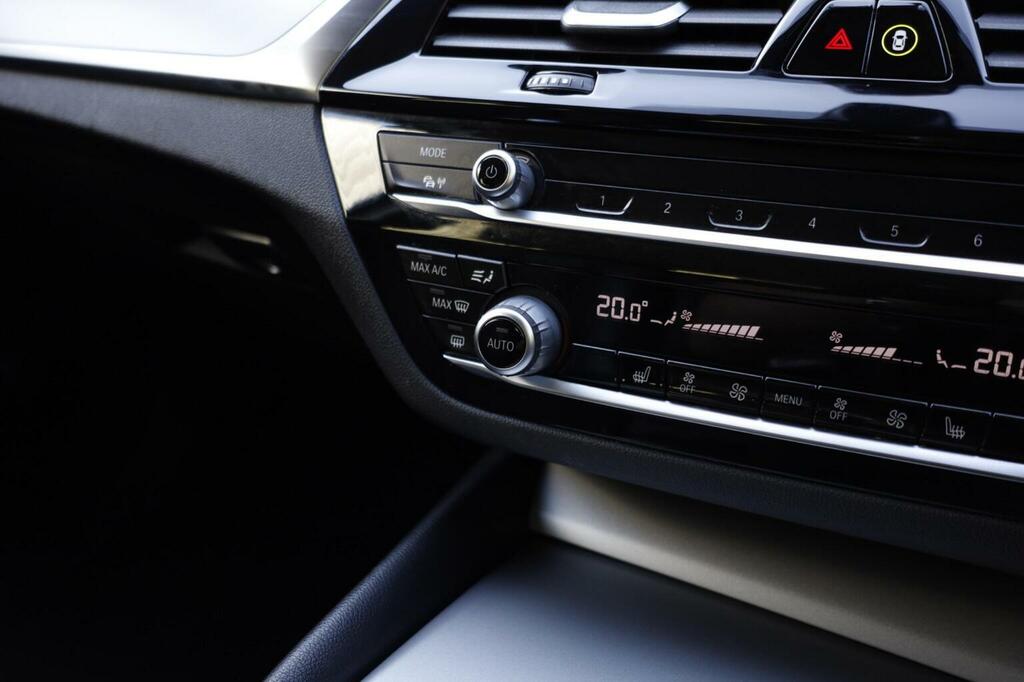 BMW 5 Series 530E Xdrive Se Grey #50