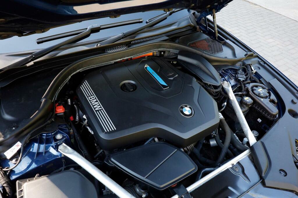 BMW 5 Series 530E Xdrive Se Grey #10
