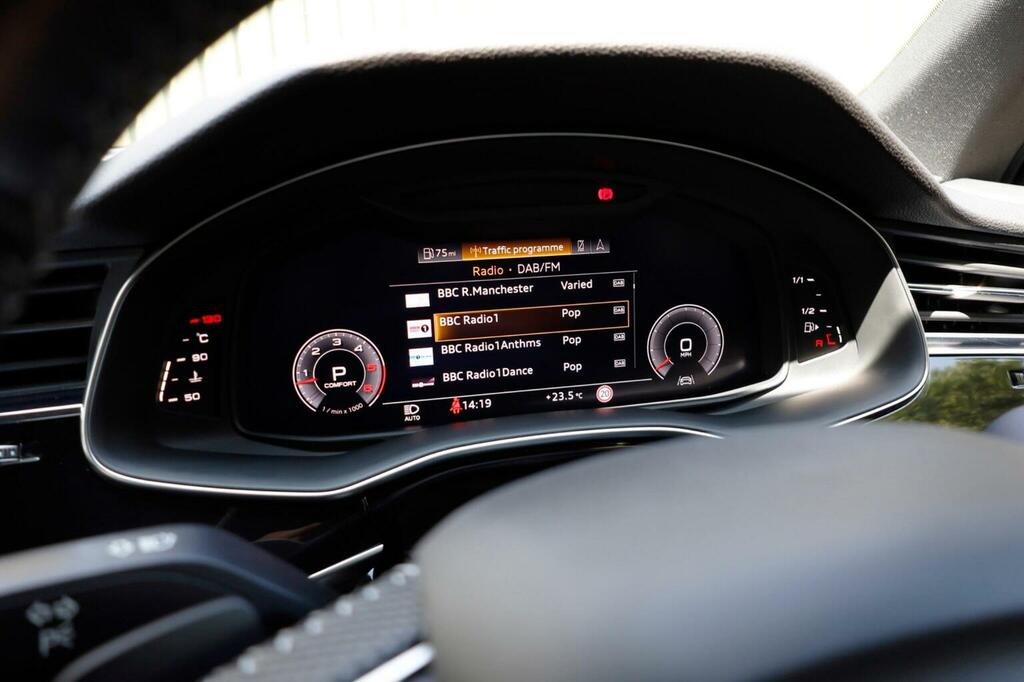 Audi Q7 3.0 Tdi V6 50 Black Edition Tiptronic Quattro 286 Grey #36