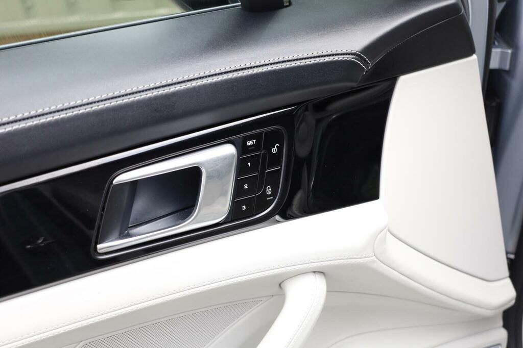 Porsche Panamera 4.0 V8 Turbo Pdk White #29
