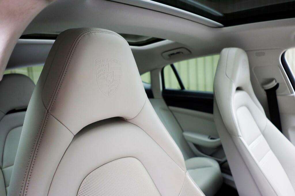 Porsche Panamera 4.0 V8 Turbo Pdk White #68