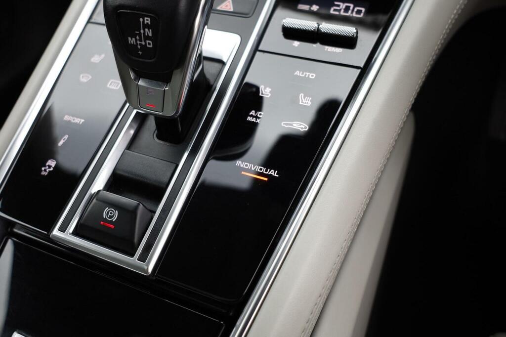 Porsche Panamera 4.0 V8 Turbo Pdk White #39