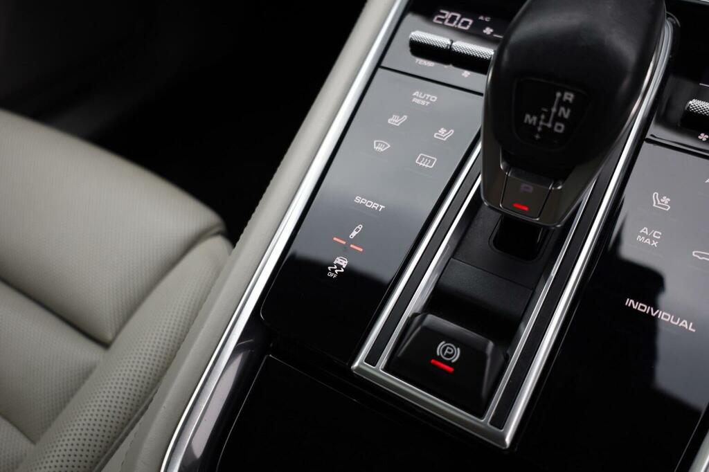 Porsche Panamera 4.0 V8 Turbo Pdk White #18