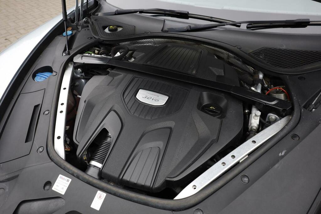 Porsche Panamera 4.0 V8 Turbo Pdk White #10