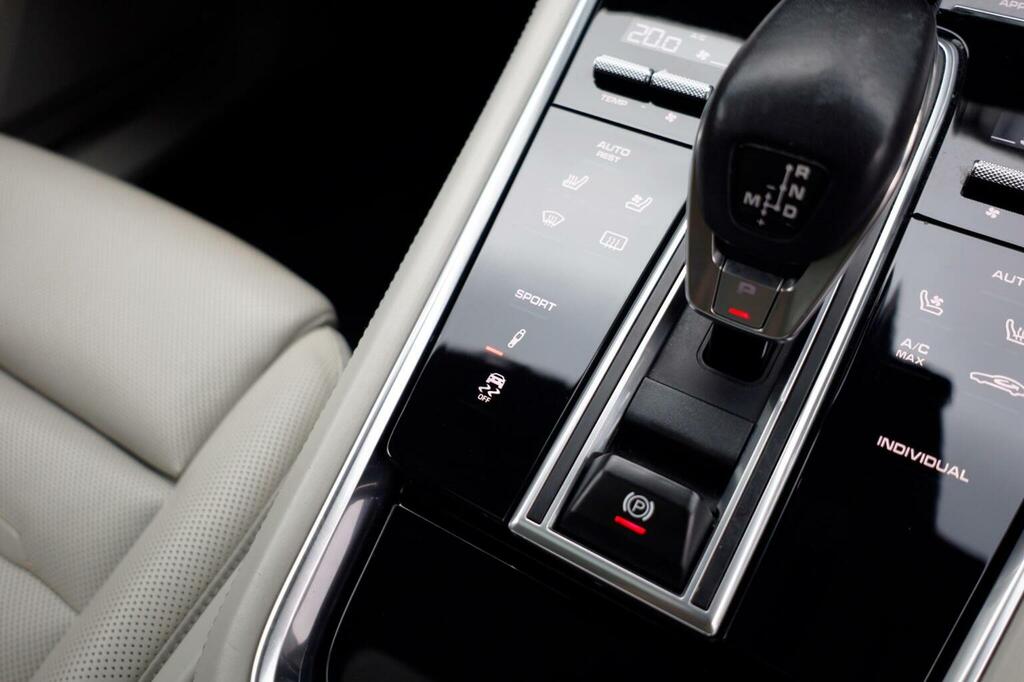 Porsche Panamera 4.0 V8 Turbo Pdk White #21