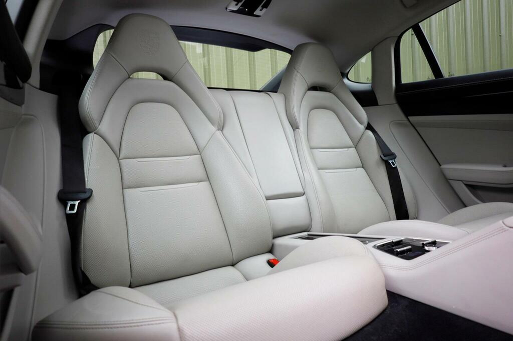 Porsche Panamera 4.0 V8 Turbo Pdk White #14