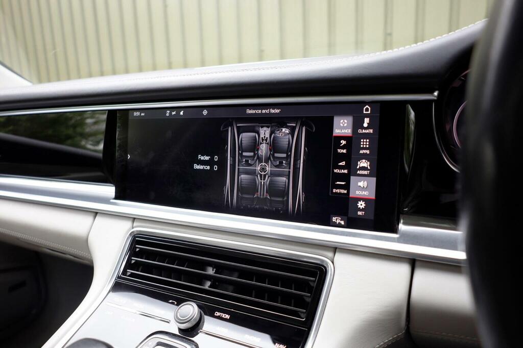 Porsche Panamera 4.0 V8 Turbo Pdk White #45