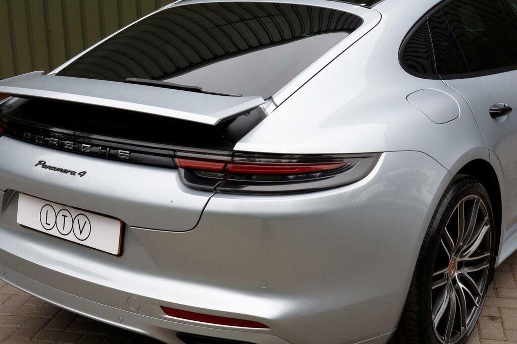 Porsche Panamera 4.0 V8 Turbo Pdk White #82