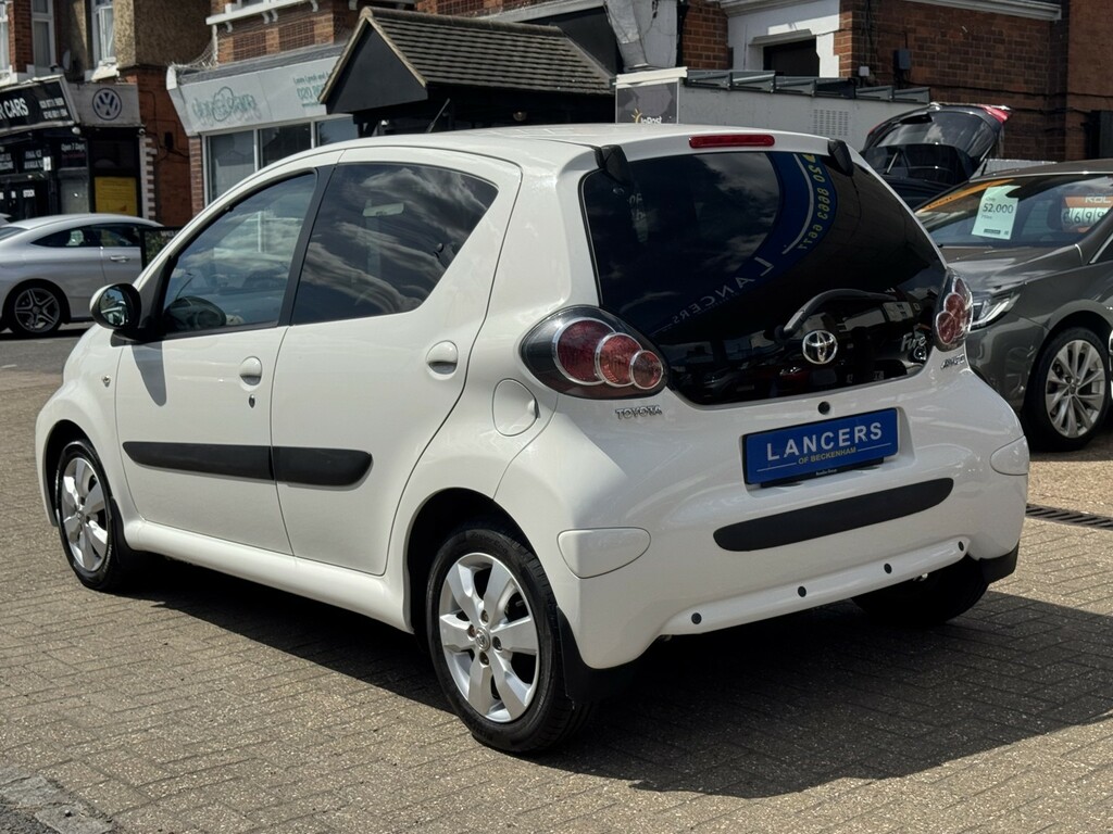 Toyota Aygo 1.0 Vvt-i Fire GF12CWO White #3
