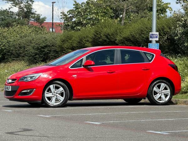 Vauxhall Astra 1.6 16V Sri Euro 5 Red #4