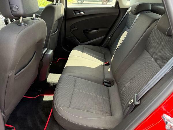 Vauxhall Astra 1.6 16V Design Sports Tourer Euro 5 Red #30