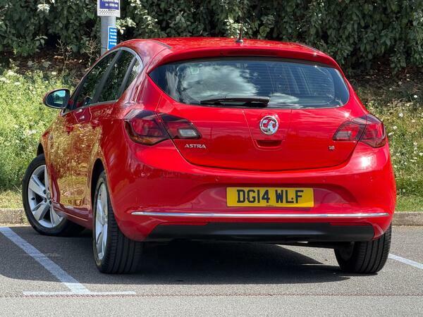 Vauxhall Astra 1.6 16V Sri Euro 5 Red #3