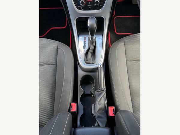 Vauxhall Astra 1.6 16V Design Sports Tourer Euro 5 Red #24
