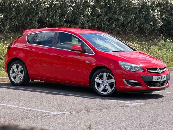 Vauxhall Astra 1.6 16V Design Sports Tourer Euro 5 Red #35