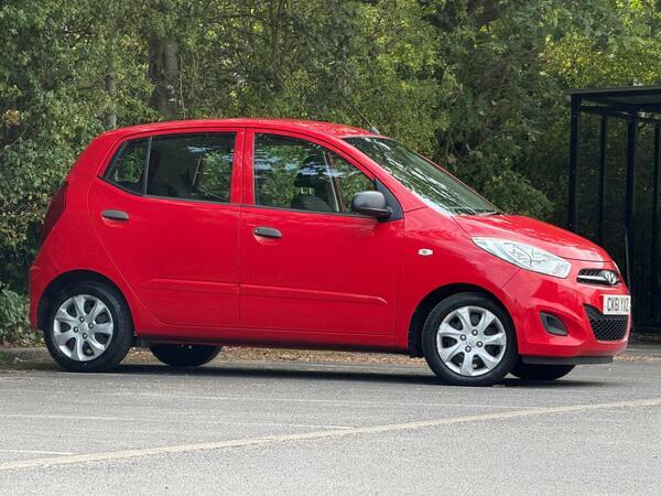 Hyundai I10 1.2 Classic Low Mileage Cheap Road Tax Hatchba White #16