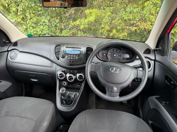 Hyundai I10 1.2 Classic Low Mileage Cheap Road Tax Hatchba White #20