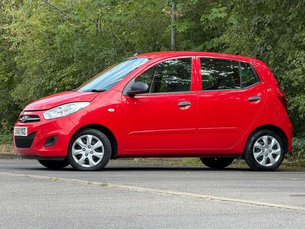 Hyundai I10 1.2 Classic Low Mileage Cheap Road Tax Hatchba White #12