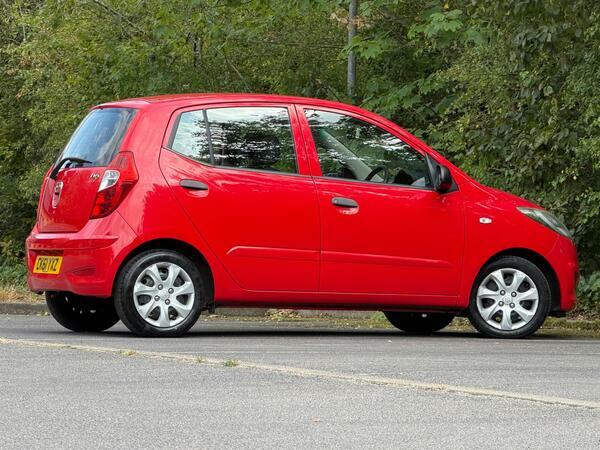 Hyundai I10 1.2 Classic Low Mileage Cheap Road Tax Hatchba White #15