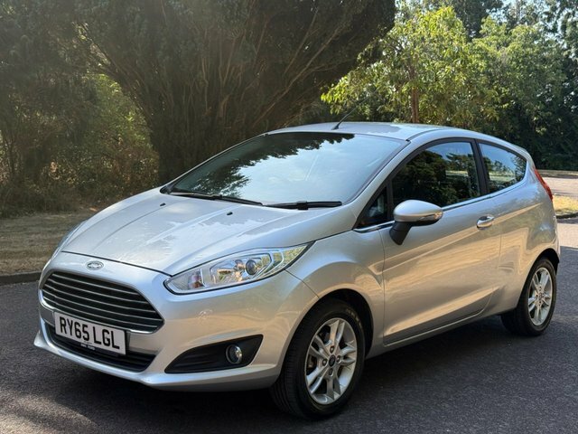 Ford Fiesta Zetec Hatchback Silver #3