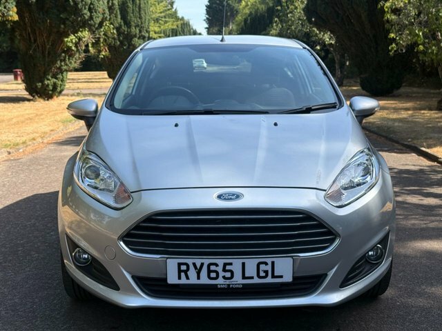 Ford Fiesta Zetec Hatchback Silver #2