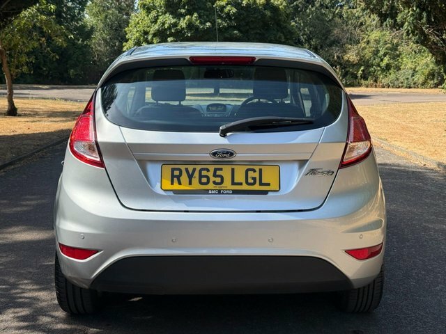 Ford Fiesta Zetec Hatchback Silver #6