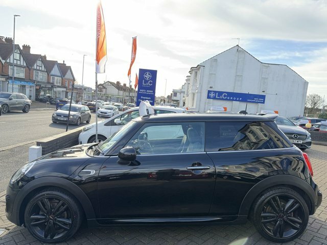Mini Hatch 1.5 Cooper D Euro 6 116 Ps Black #6