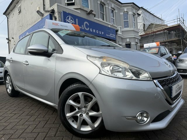 Peugeot 208 1.2 Vti Puretech Active Hatchback Manua Silver