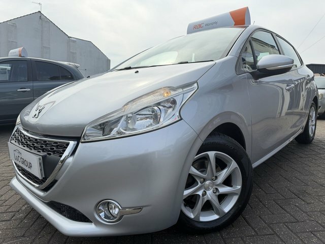 Peugeot 208 1.2 Vti Puretech Active Hatchback Manua Silver #2