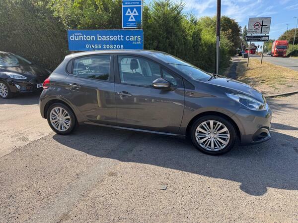 Peugeot 208 1.2 Puretech Signature Euro 6 Ss KM68NUU Grey #4