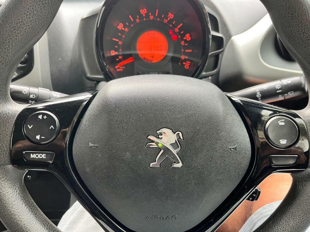 Peugeot 108 1.2 Puretech Allure Red #22