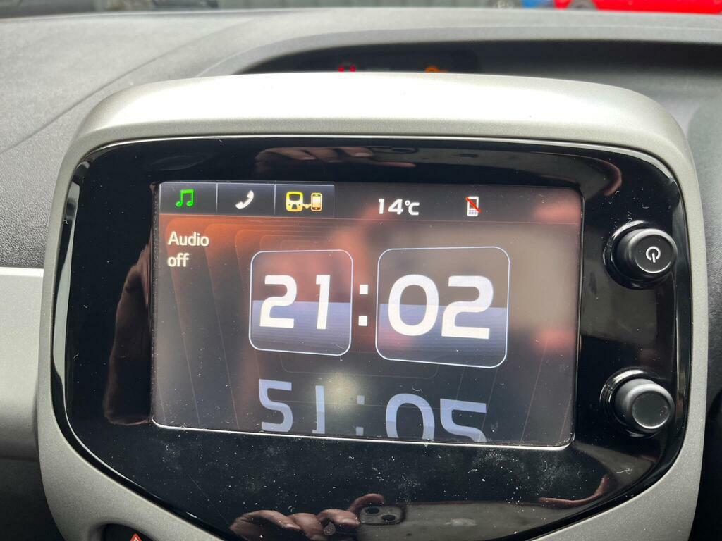 Peugeot 108 1.2 Puretech Allure Red #21