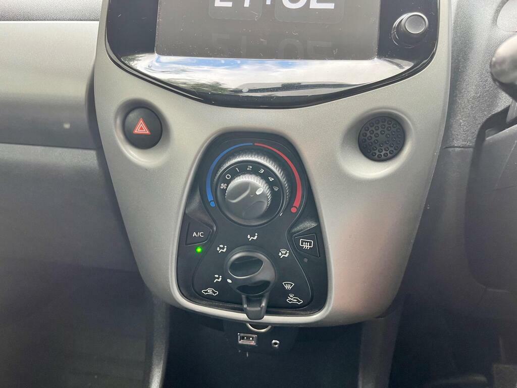Peugeot 108 1.2 Puretech Allure Red #20