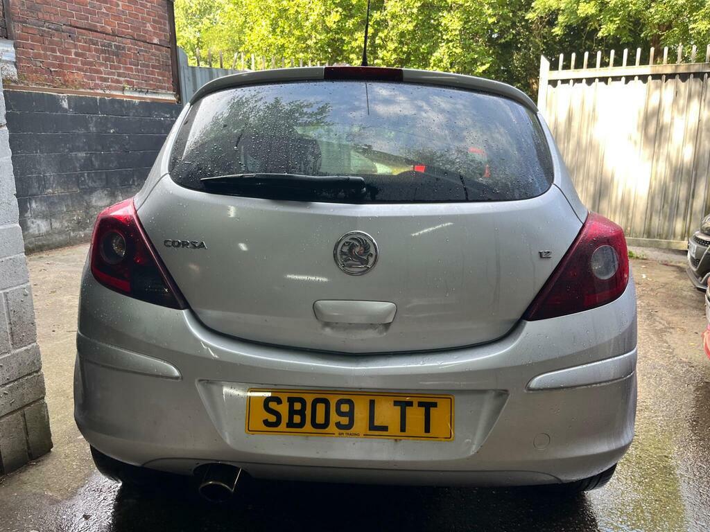 Vauxhall Corsa 1.2I 16V Club Hatchback 139 Gk Black #11