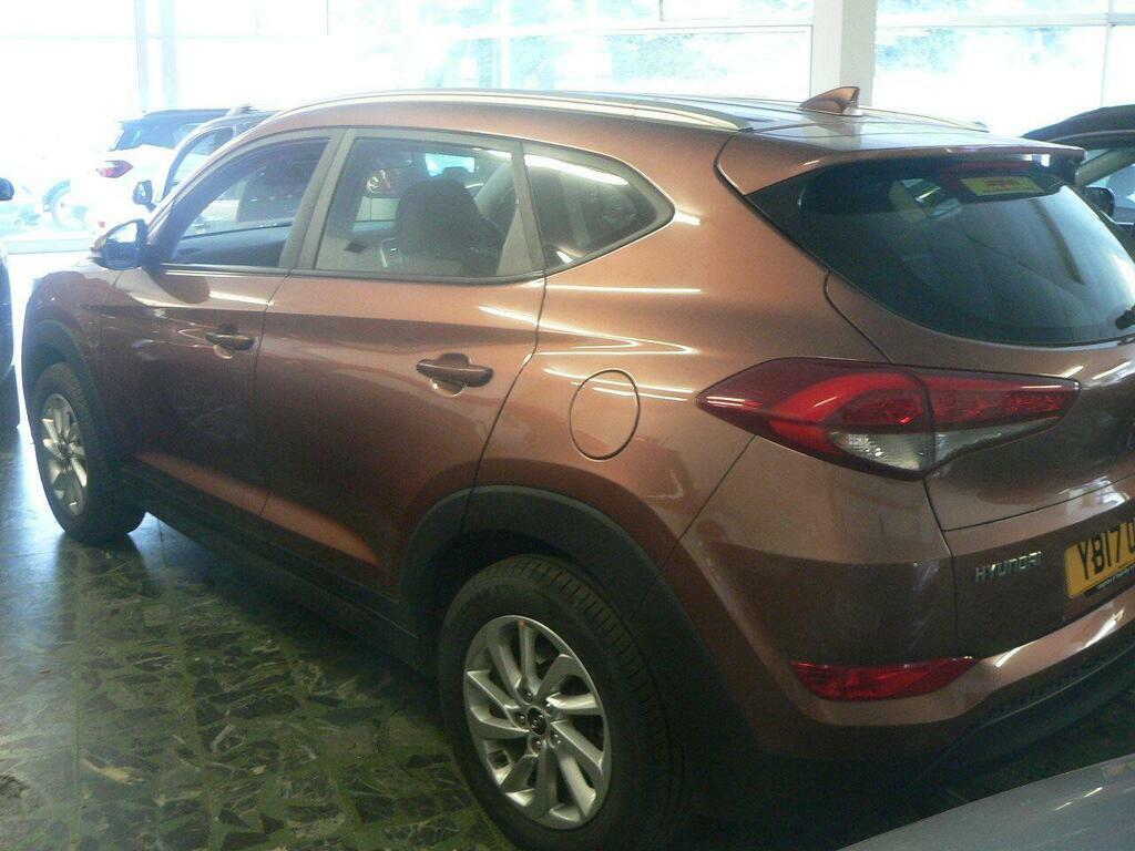 Hyundai Tucson 1.7 Crdi Blue Drive Se Nav Euro 6 S S YB17OYS Brown #4