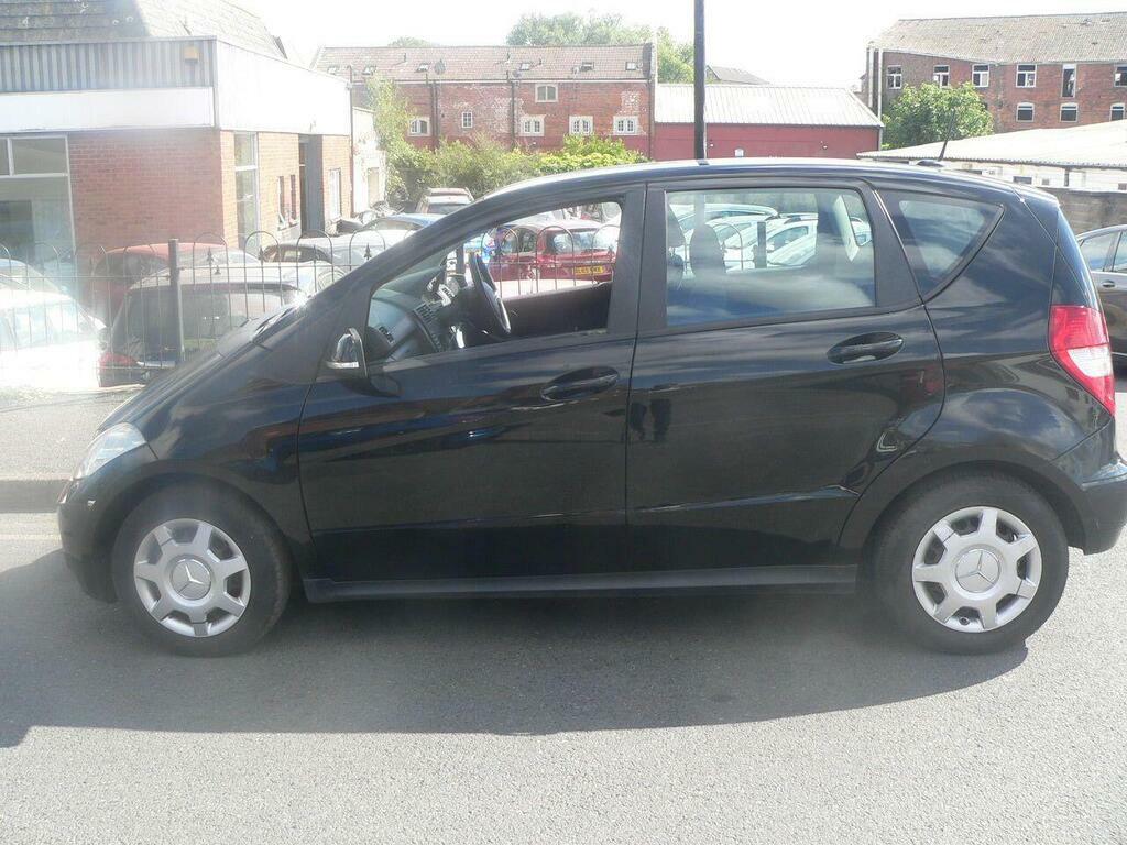 Mercedes-Benz A Class A160 Cdi Avantgarde Se 5-Door Black #4