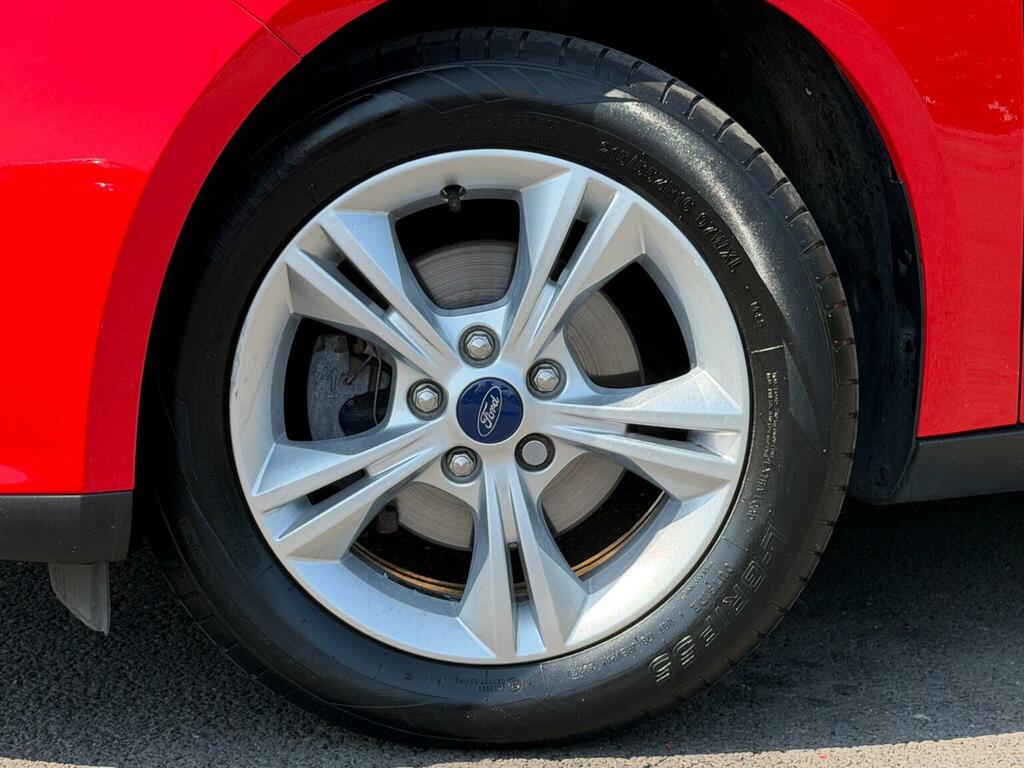 Ford Focus 1.6 Zetec Euro 5 Red #3