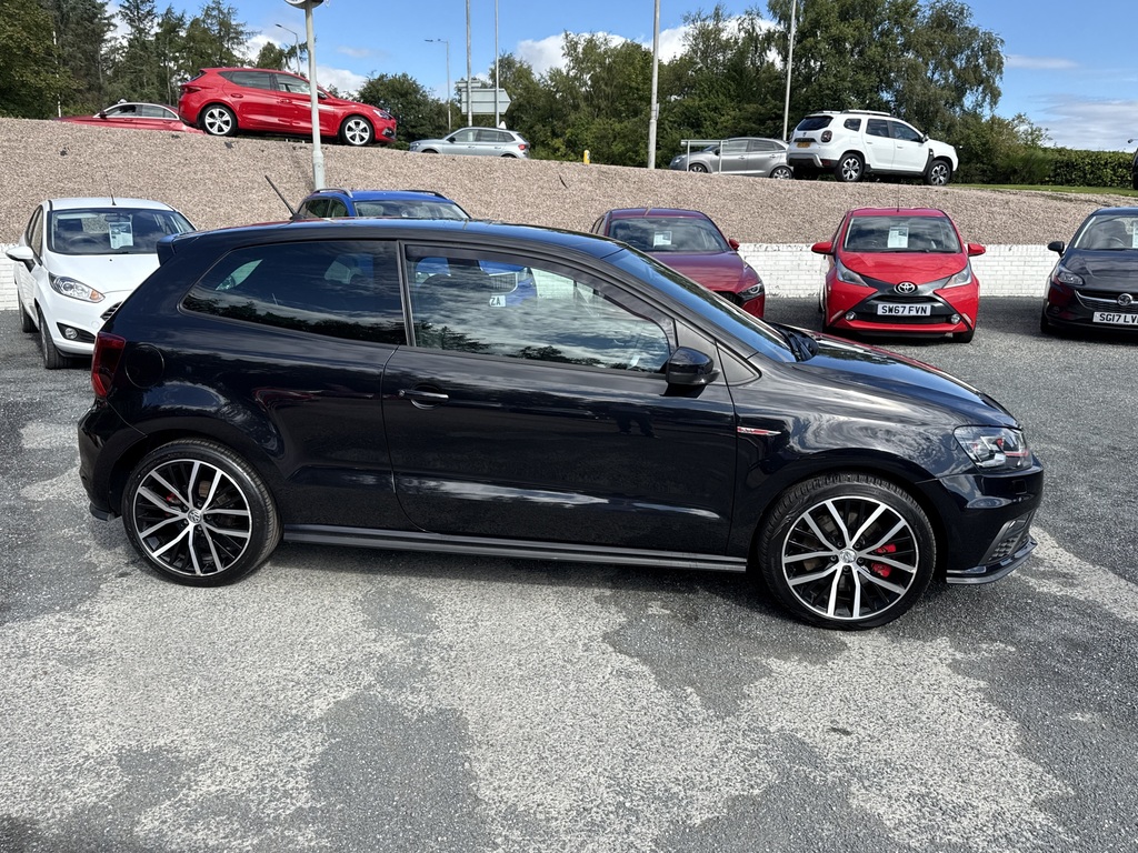 Volkswagen Polo 1.8 Tsi Gti Black #4