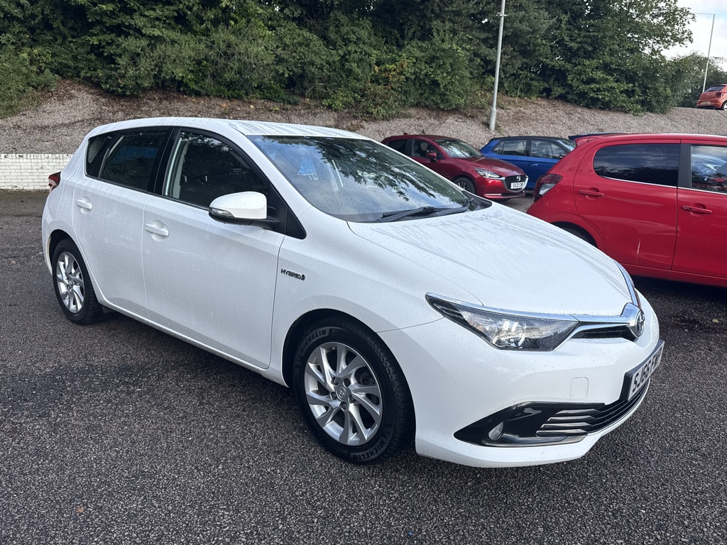Toyota Auris 1.8 Hybrid Business Edition Tss Cvt SJ66FWP White #2