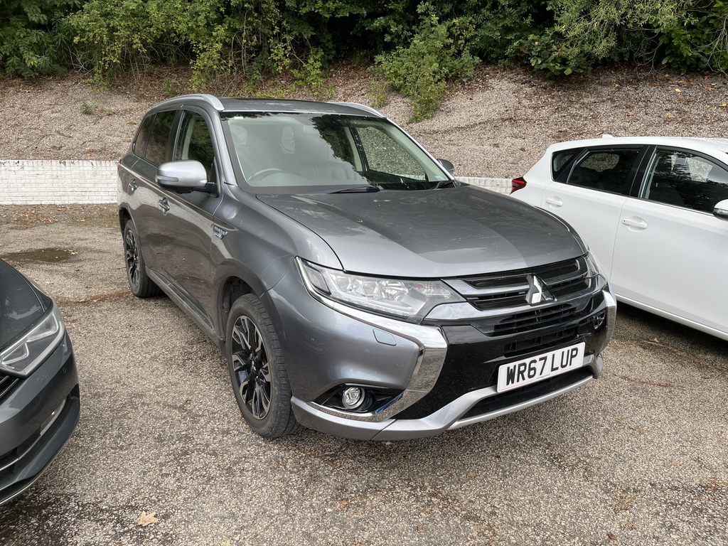 Mitsubishi Outlander 2.0 Phev 4H Grey