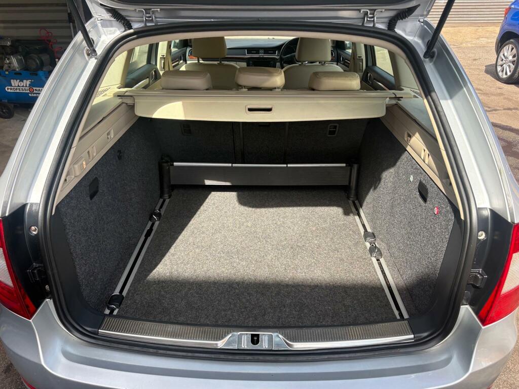 Skoda Superb 2.0 Tdi Laurin Klement Dsg Euro 5 Ss Black #5