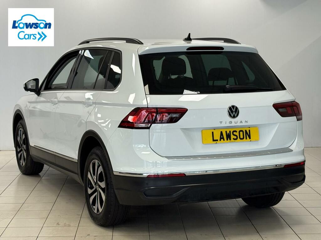 Volkswagen Tiguan 1.5 Tsi Active Suv Euro 6 Ss  White #6