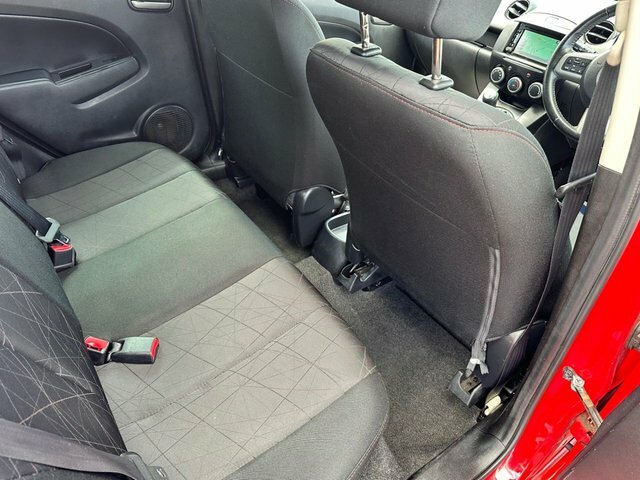 Mazda 2 1.3 Venture Hatchback Euro 5 84 Red #3