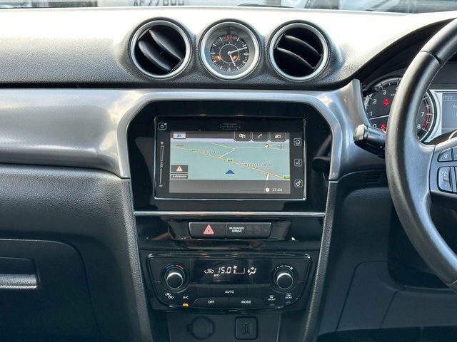Suzuki Vitara 1.4L S Boosterjet Allgrip 138 Bhp White #7