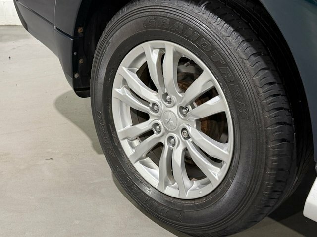 Mitsubishi Shogun 3.2 Di-dc Barbarian 4Wd Euro 5 Swb White #13