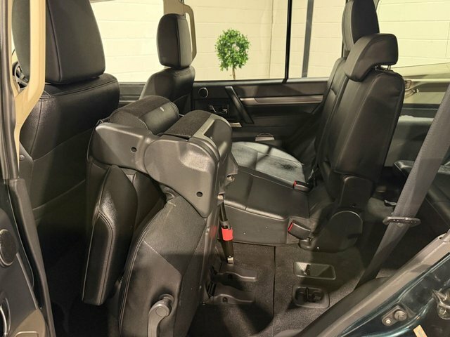 Mitsubishi Shogun 3.2 Di-dc Barbarian 4Wd Euro 5 Swb White #55