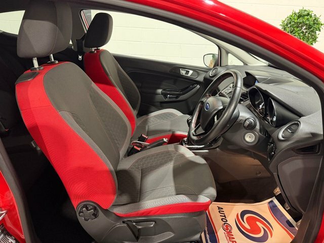 Ford Fiesta 1.0T Ecoboost Zetec S Hatchback Red