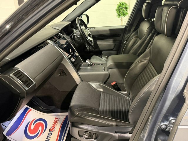 Land Rover Discovery 3.0 D300 Se Commercial Grey #56